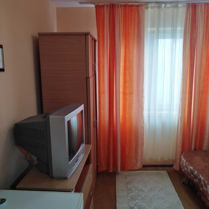 Închiriez garsonieră
