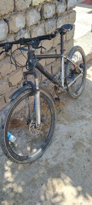 Jizzax shahrida joilashgan.Velosped 26 sotiladi.