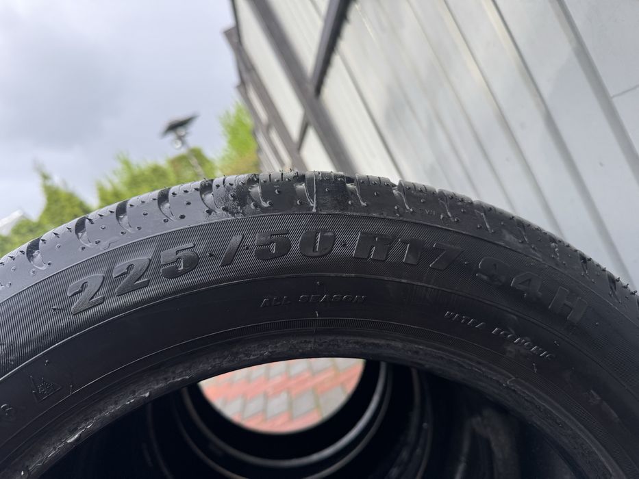 Vând Cauciucuri noi nouțe 225/50 R17