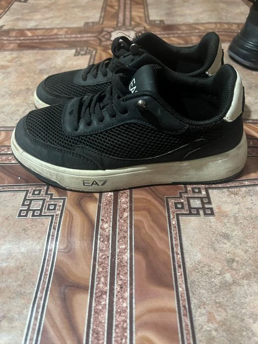 Продам классический туфли