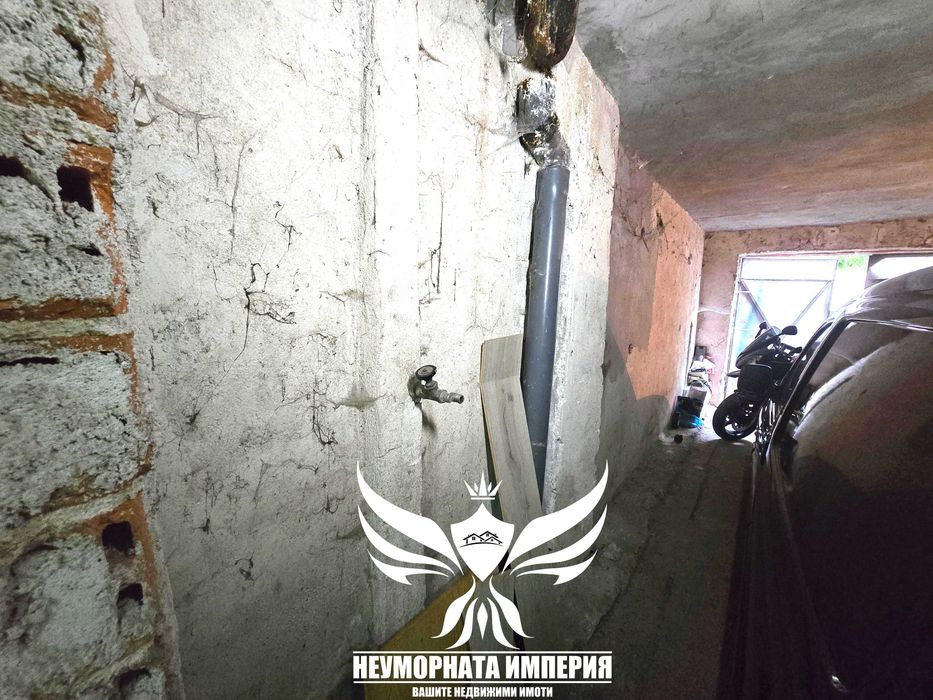 Продавам гараж/магазин/помещение/офис 42кв.м. в гр.Асеновград в кв.Казармата