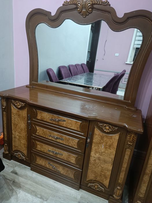 Спальный гарнитур