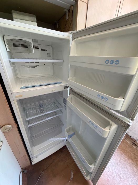 Продам Холодильник LG состояние отличное