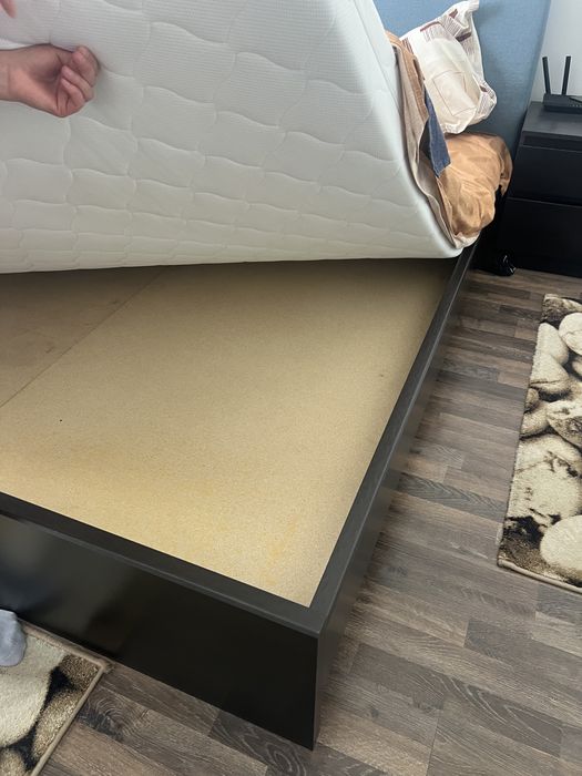 De vanzare cadru pat pentru saltea 160x200