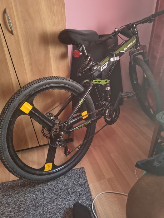 Vând bicicleta roti 27.5 din oțel pliabila full suspensie frâne mecanice disc