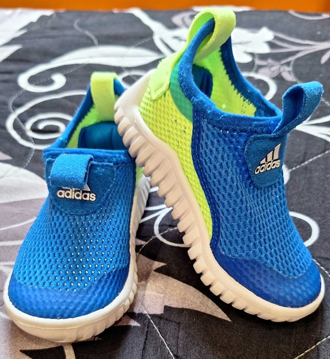 Детски оригинални маратонки 21 и 22 номер ( adidas и nike)