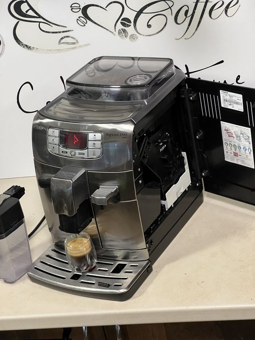 Кафемашина кафе автомат Saeco intelia evo Latte+ с гаранция