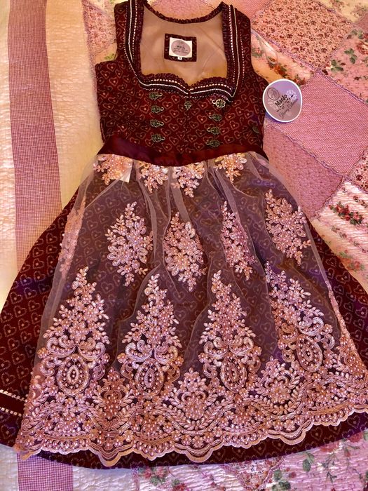 Дриндл рокли.