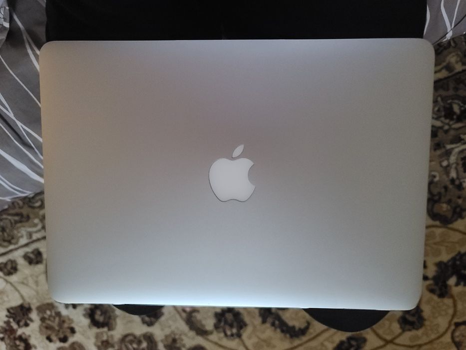 Продам Macbook pro