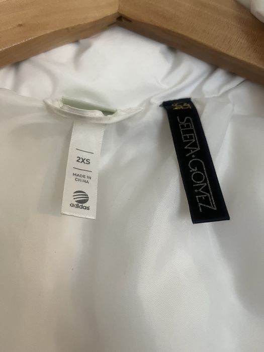 Куртка на девочку размер 40 ADIDAS