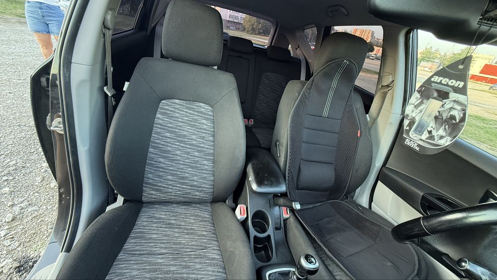 Автомобил Kia Ceed бензин