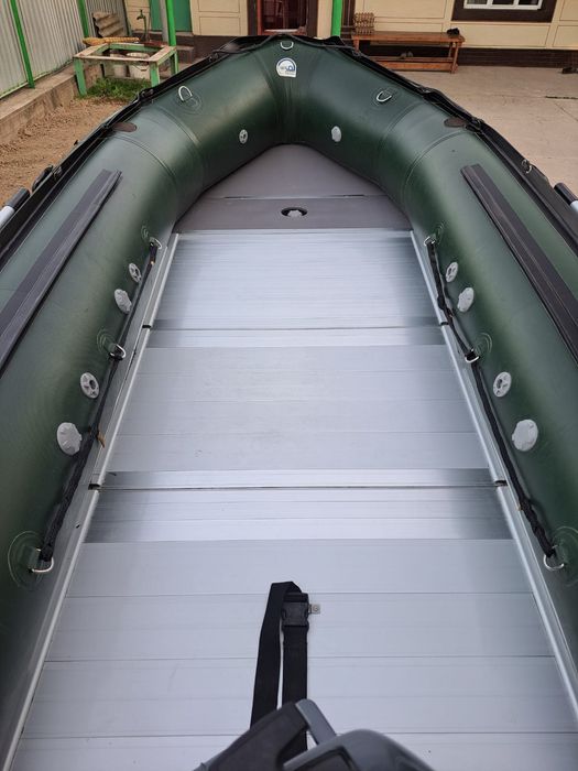 Продается  лодка с  мотором Ямаха 3 и с прицепом