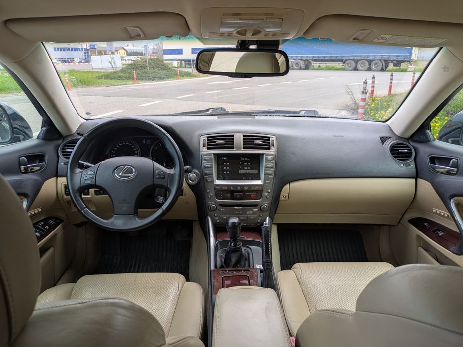 Lexus IS 250 Luxury Edition manual