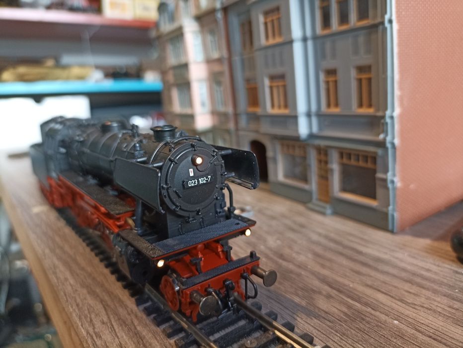 Locomotiva BR23 digitală cu sunete trenulet electric scara H0