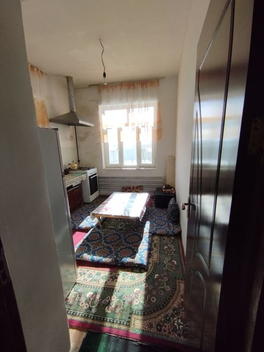 Uchastka Dala hovli uy