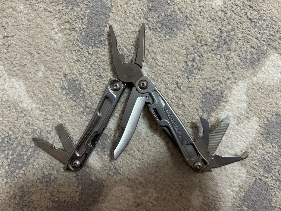 Мультитулы Leatherman rev