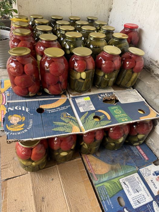 Маринованые домашние огурцы, помидоры
