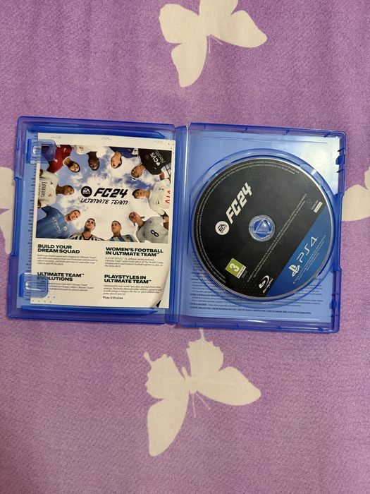 PS4 1TB+2 Manete+Gta V,FC24