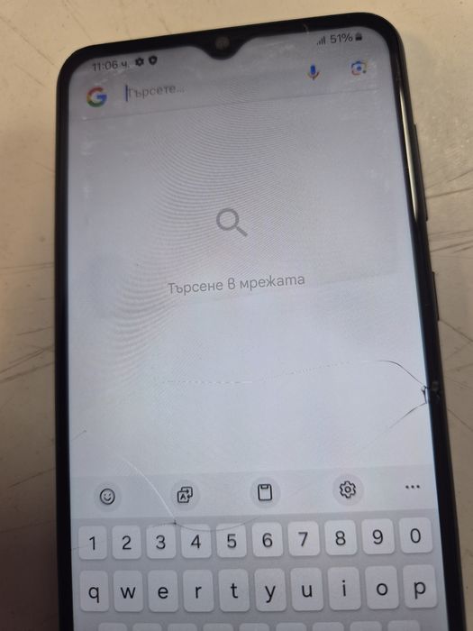 Продавам телефон Samsung A04