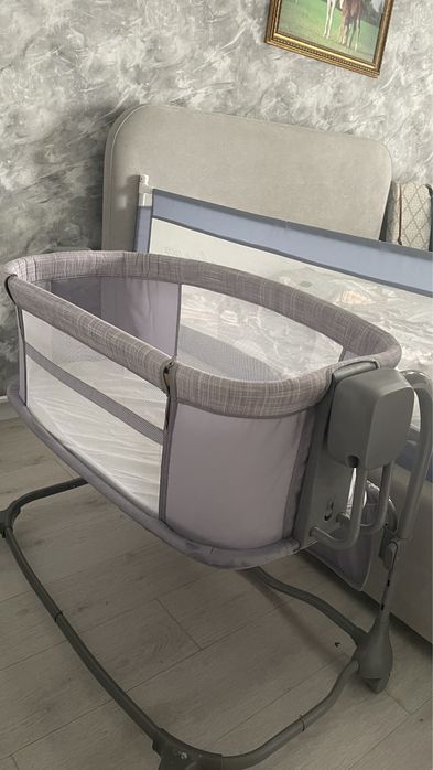 Продам электронную люльку качалку