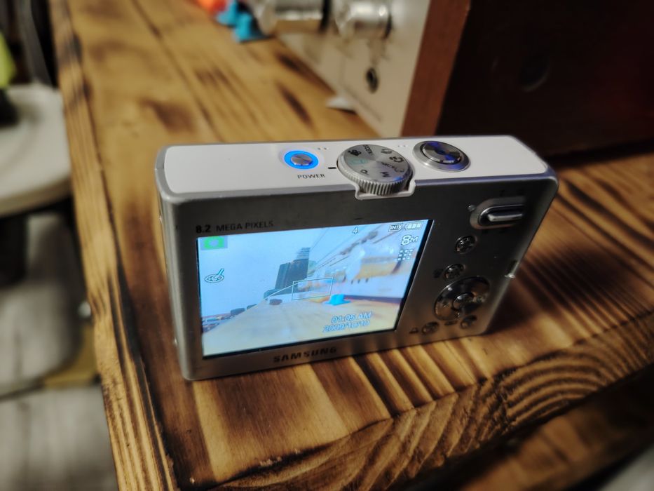 Aparat foto Samsung M100