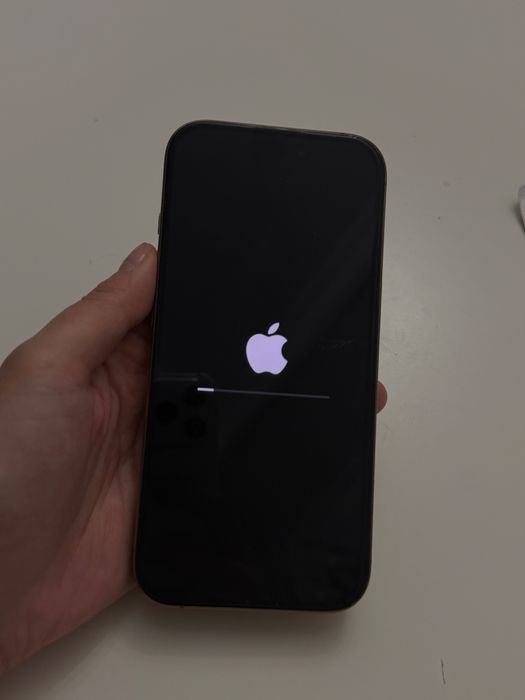 Продам б/у айфон 16 pro 256 с симкартой