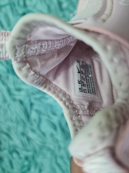 Adidasi Nike 21 fetite