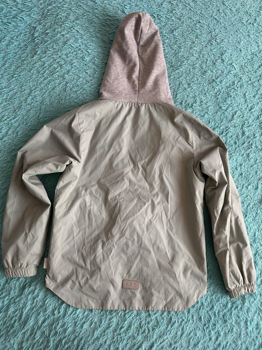 Ветровка 152размер