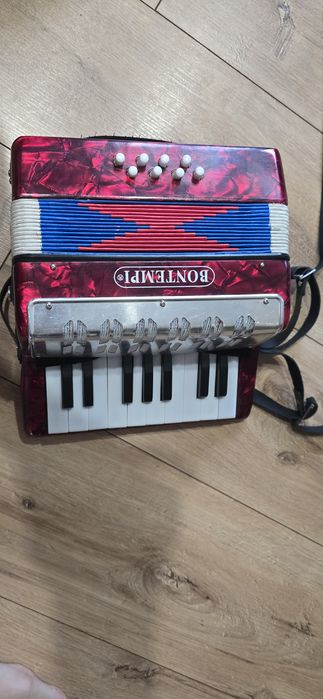 Детски акордеон Bontempi (червен) – Музикална играчка