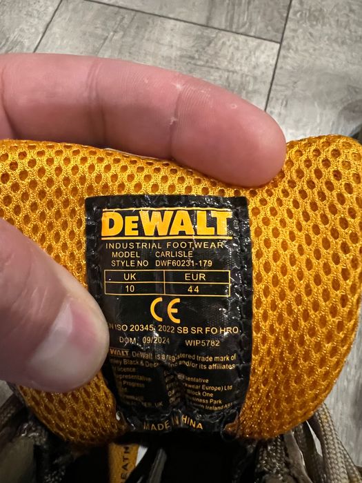 Работни обувки Dewalt 44 N