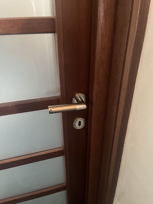 Usa sufragerie lemn masiv