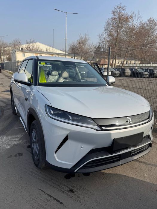 BYD YUAN UP 2 pozitciya