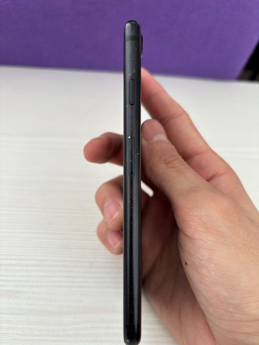 Iphone SE 2020 сатылады