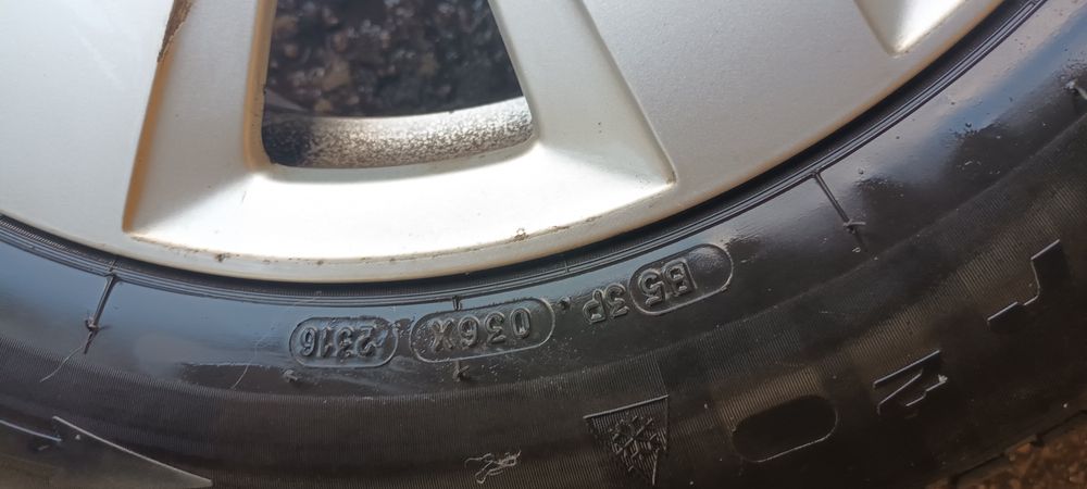 Продавам гуми с джанти 5х112 16цола,за wv audi.