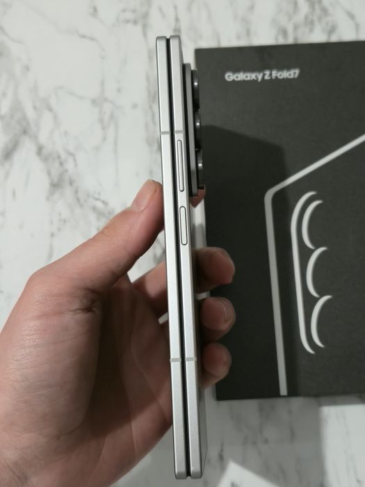 Vand/schimb Samsung Z Fold7 256gb