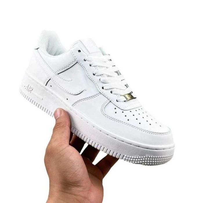 Nike Air Force 1 Triple White 07 (36-47 номер)