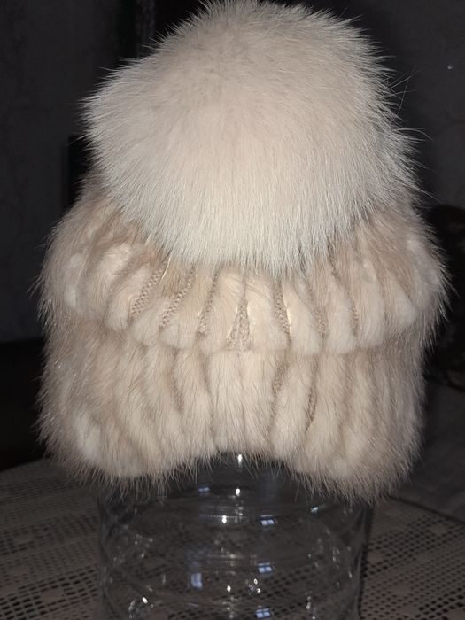 Продам шапку женскую