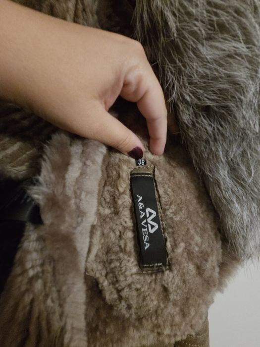 Haina blana naturala vulpe superba