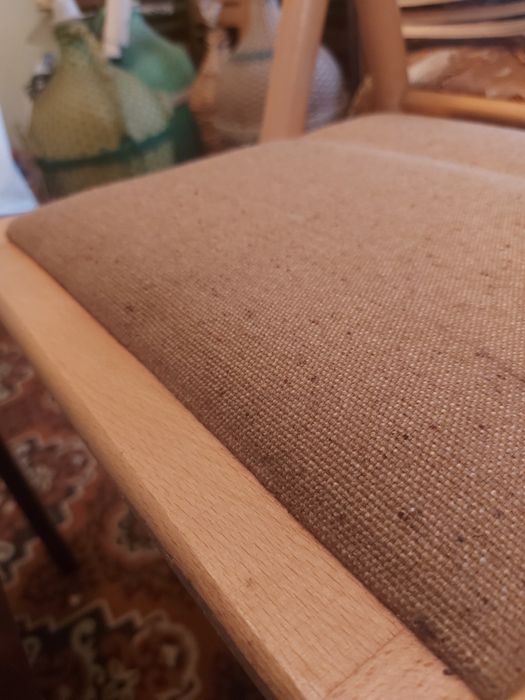 Стар стол неизползван