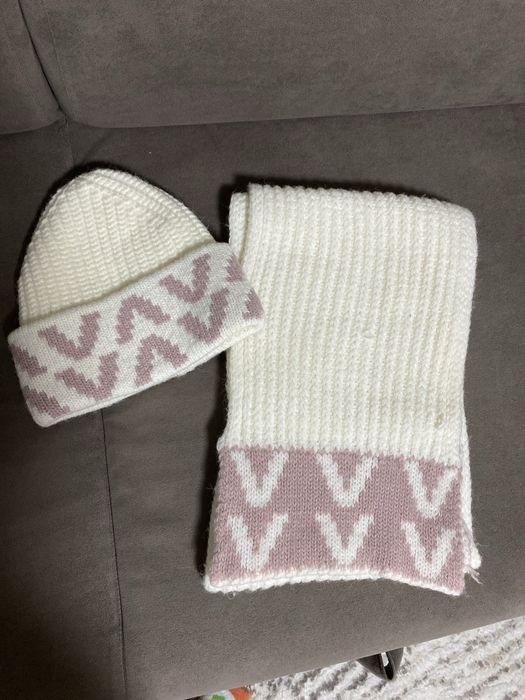 Головные уборы женские