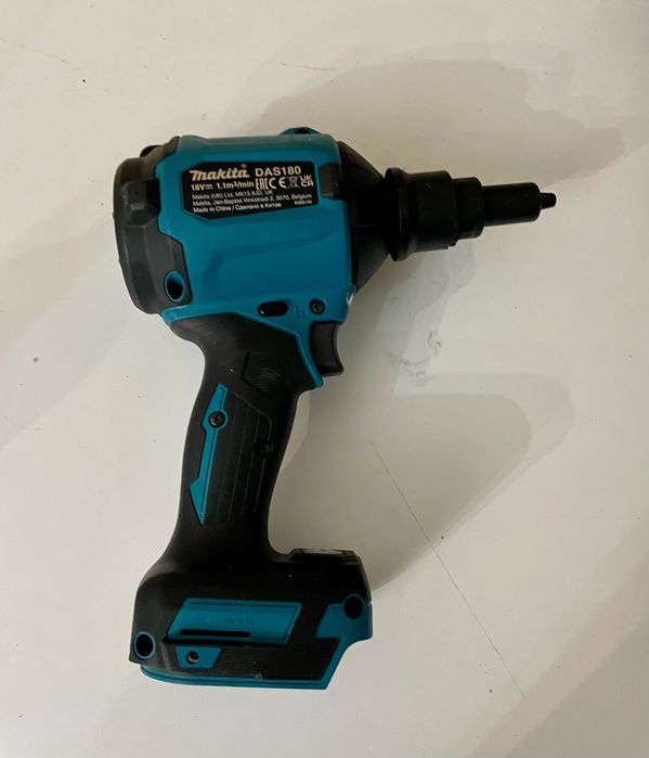 Makita DAS180 suflanta aer 18v