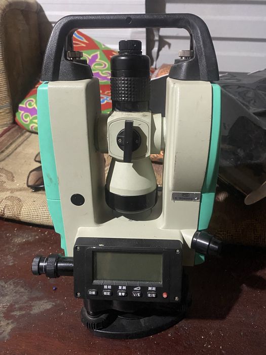 Электронный теодолит