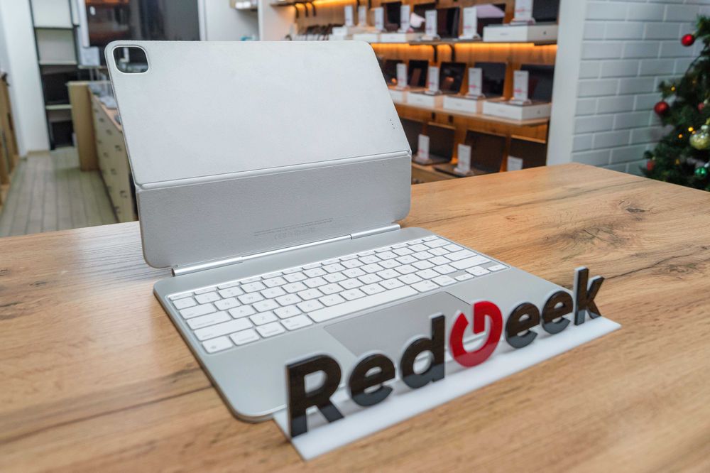 Magic Keyboard 13" M4 Рассрочка Магазин Red Geek