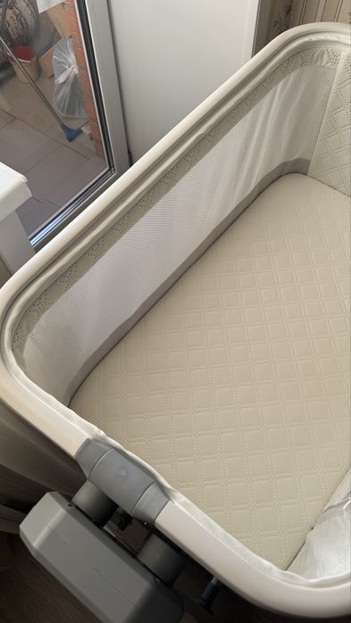 Продам манеж кровать для малышей