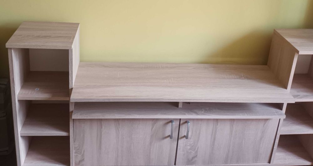 Comoda TV bej deschis