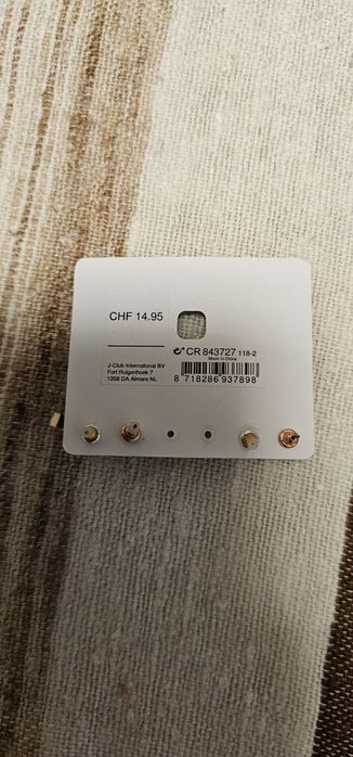 Продавам дамски обеци