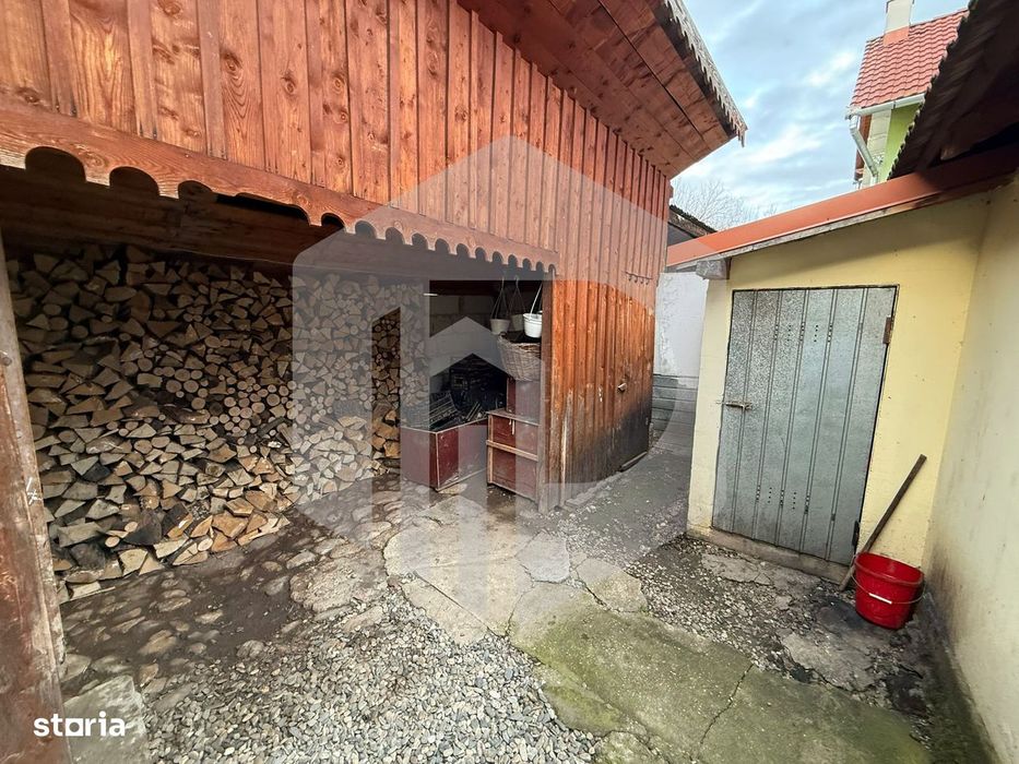 Casa individuala } Orlat | 250 mp Teren | Terasa inchisa