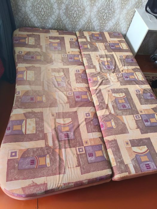 Диван сафа продам