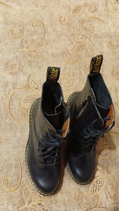 N.36 Дамски кожени боти с 8см. токче Dr. Martens