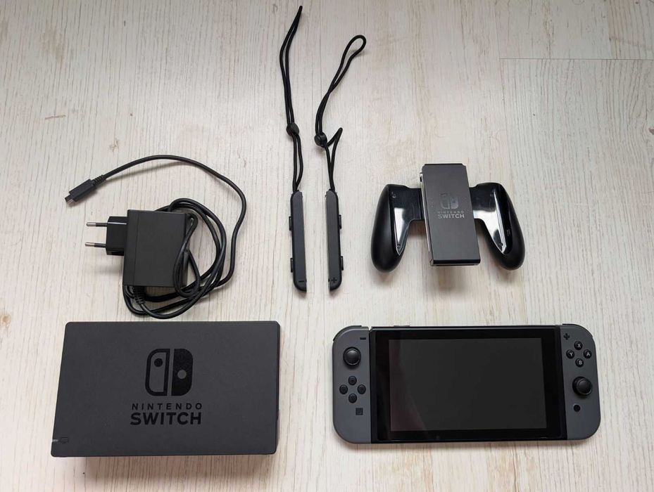 Nintendo Switch LCD 32GB пълен комплект без кутия (възможно договаряне)
